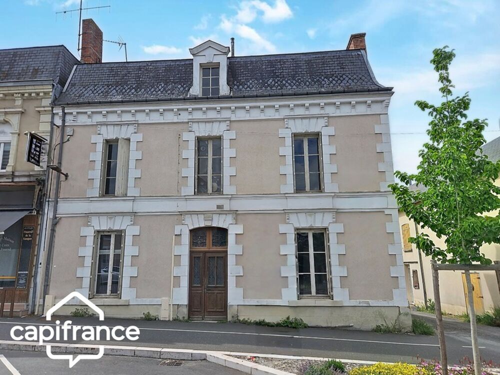 Thouars centre  Bien à rénover 210 m² avec 3 garages  Fort potentiel locatif/activité tertiaire et libérale