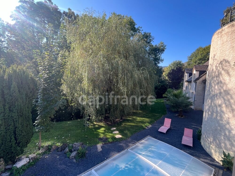 À vendre  Propriété dexception de 472 m² habitables sur parc arboré de 5 000 m²  Lourdes