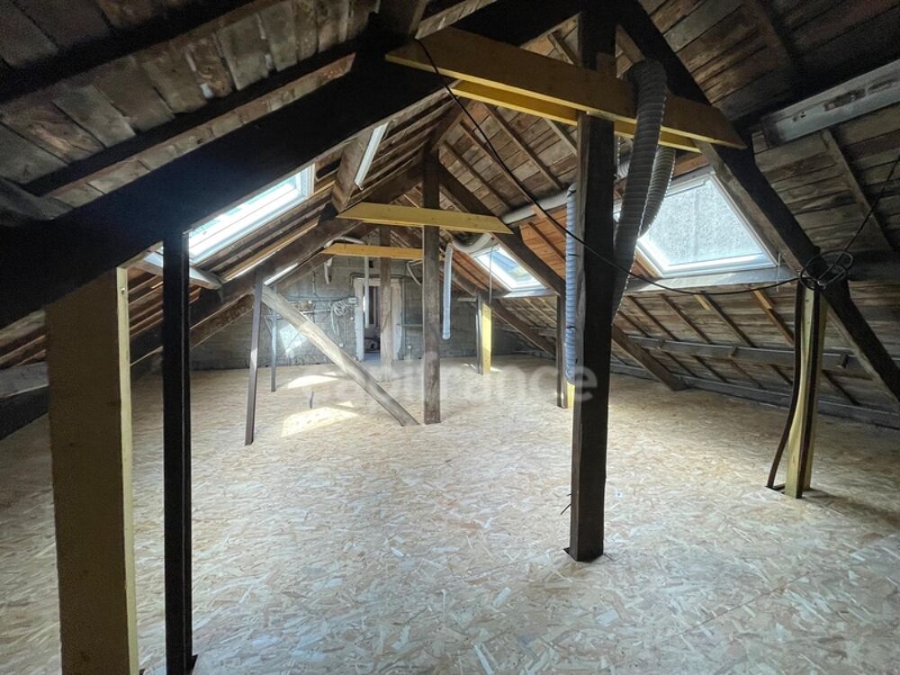 Vente Immeuble Immeuble : Local commercial et appartement à QUIMPER (29) Quimper