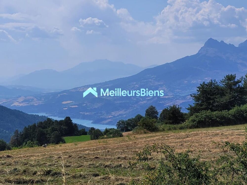 Vente Maison Maison familiale 7 pièces avec dépendances et grand terrain aux Orres Les orres