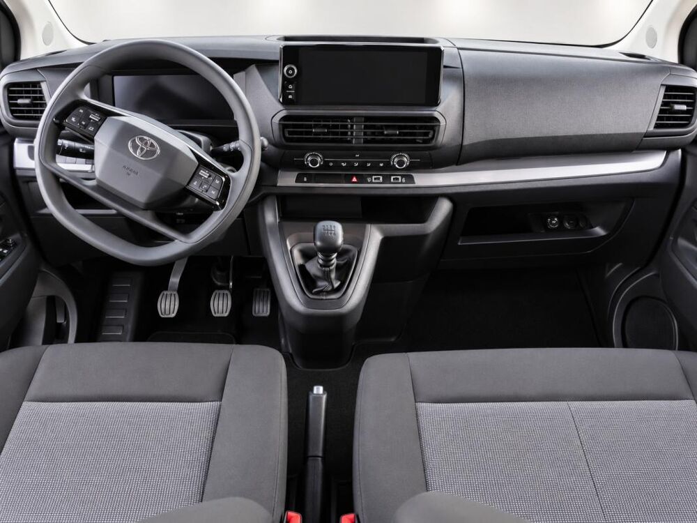 Proace city 1&deg; Main / 2.L 140 D-4D Version DYNAMIC LONG idem Traveller, 2026 occasion 60430 Abbecourt