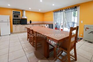  Maison  vendre 10 pices 200 m