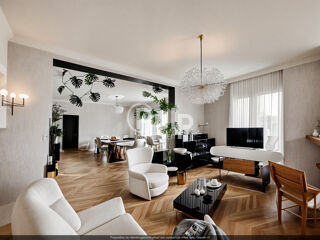  Maison  vendre 8 pices 215 m