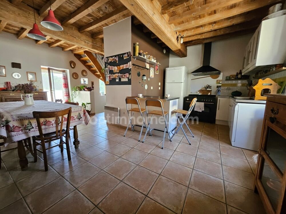 Vente Maison MONTANAY (69250) à vendre Maison de ville avec 4 chambres, jardin et garage Montanay