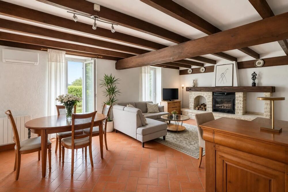Maison de charme de 8 pièces, 241m², située à Courant - Idéal pour famille