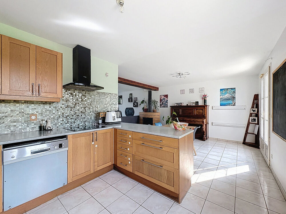 Vente Maison Maison à vendre 7 pièces COURCELLES (45), 5 chambres, PAC réversible, DPE C, garage Pithiviers
