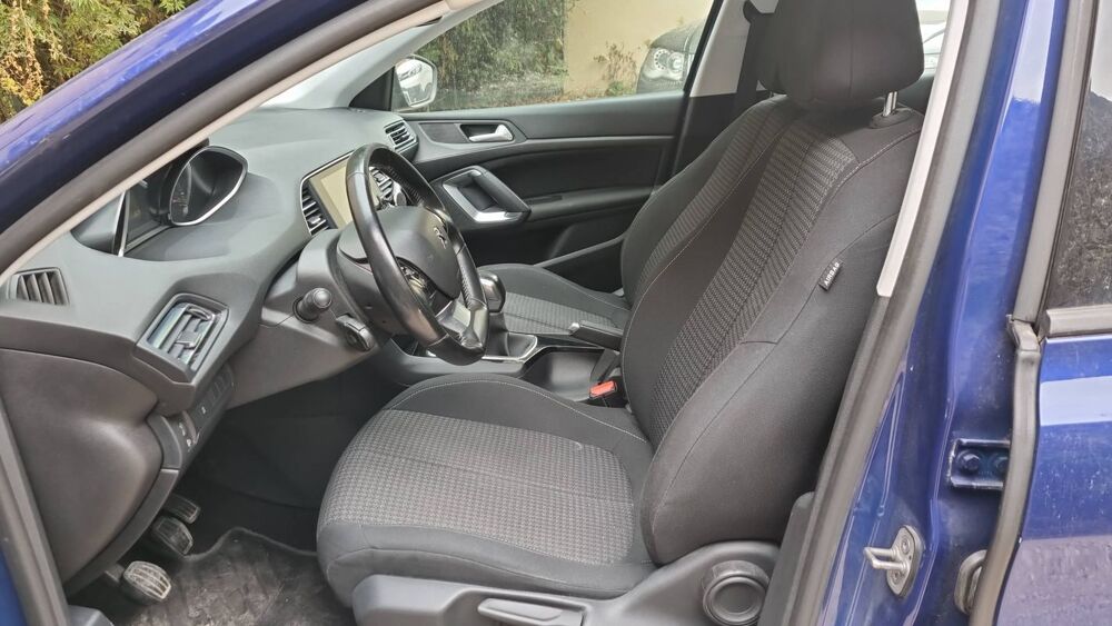 308 II 1.2 PureTech 110 Allure - Entretien constructeur 2018 occasion 69300 Caluire Et Cuire