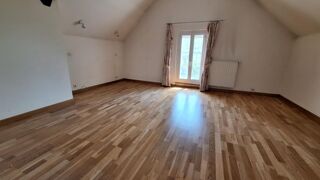  Appartement à louer 5 pièces 108 m²