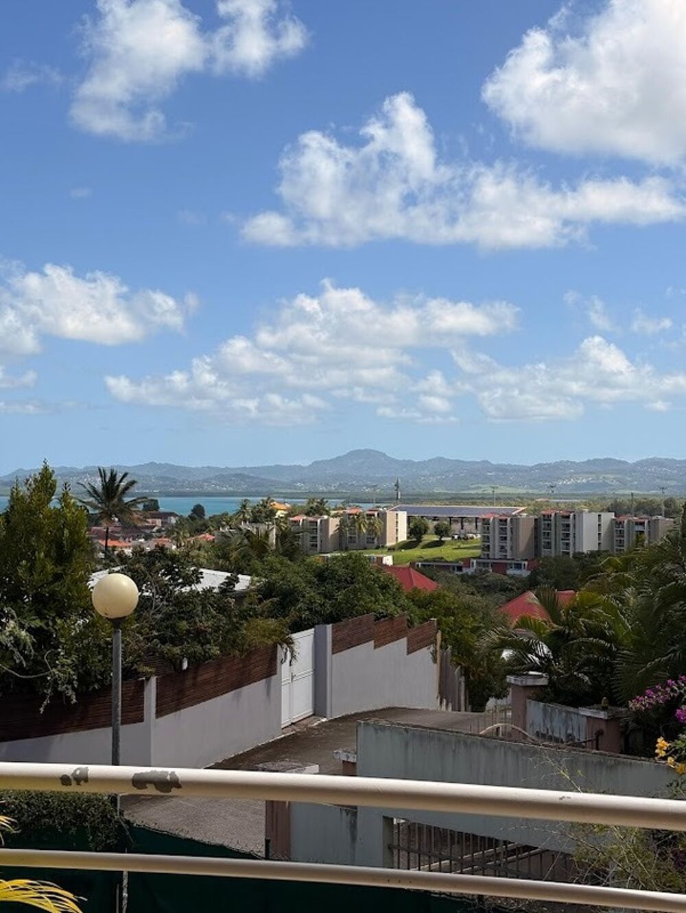 Appartement 2 pièces 48 m² · à Les Trois Ilets · 48 m² · 220 000 €