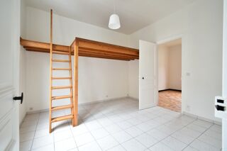  Appartement à louer 3 pièces 50 m²