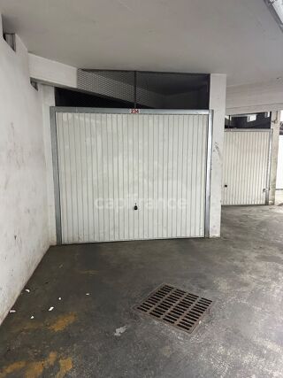  Parking / Garage à vendre 1 pièce 14 m²