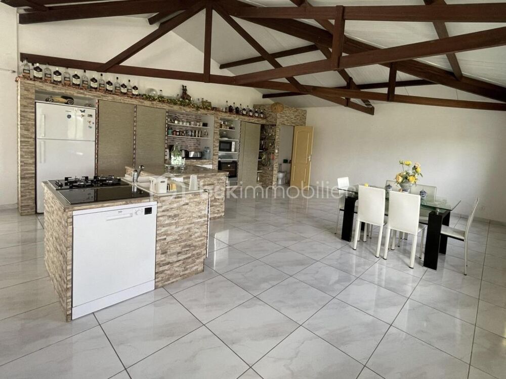 Vente Propriété/Château 97310 – KOUROU – PROPRIÉTÉ D'EXCEPTION SUR 2,6 HECTARES – MAISON 5 PIÈCES – PISCINE – SUITE PARENTALE – 3 CHAMBRES DE 21 m² AVEC Kourou