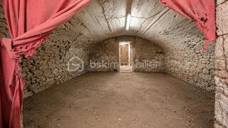  Remise / Grange à vendre 5 pièces 300 m²