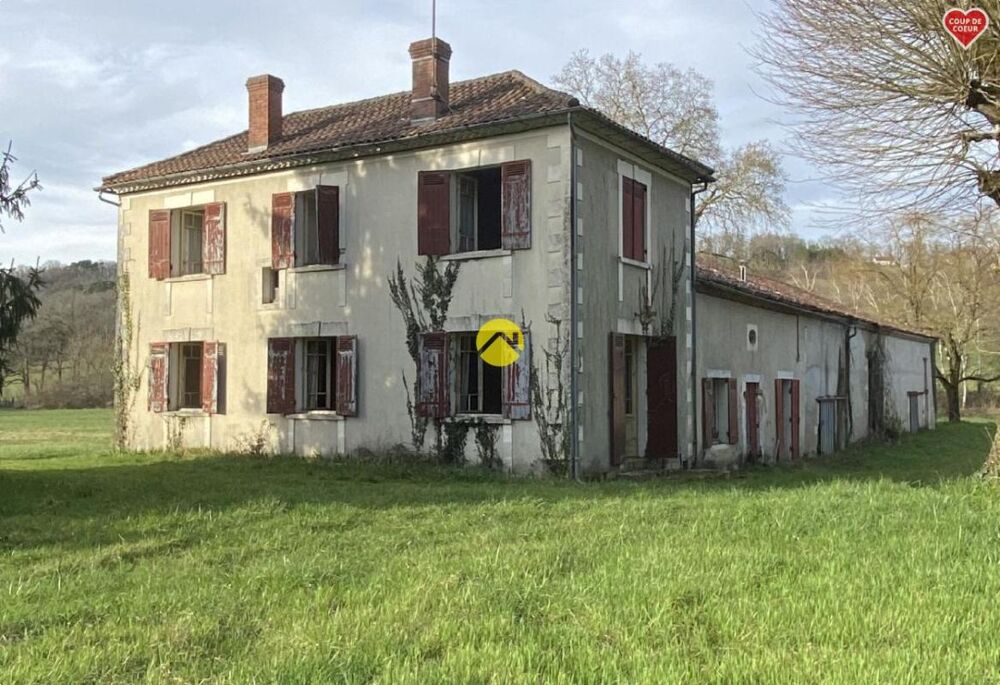 Corps de ferme à restaurer
