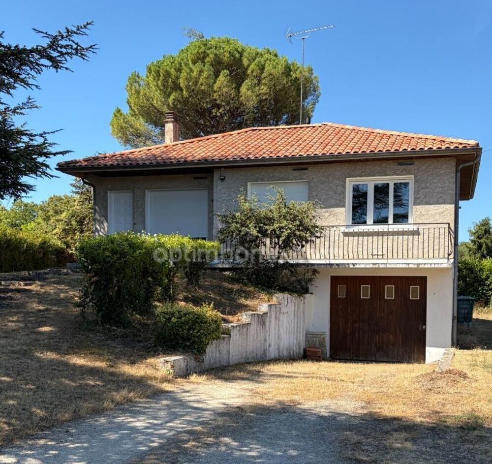 Vente Maison Magnac sur Touvre. Maison 84 m² sur sol sol semi enterré avec jardin Magnac sur touvre