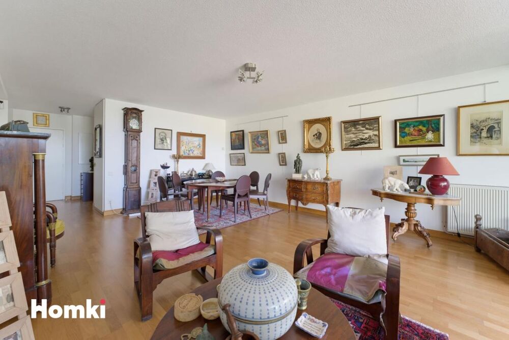Vaste appartement T4 avec vue sur la Garonne et Bordeaux