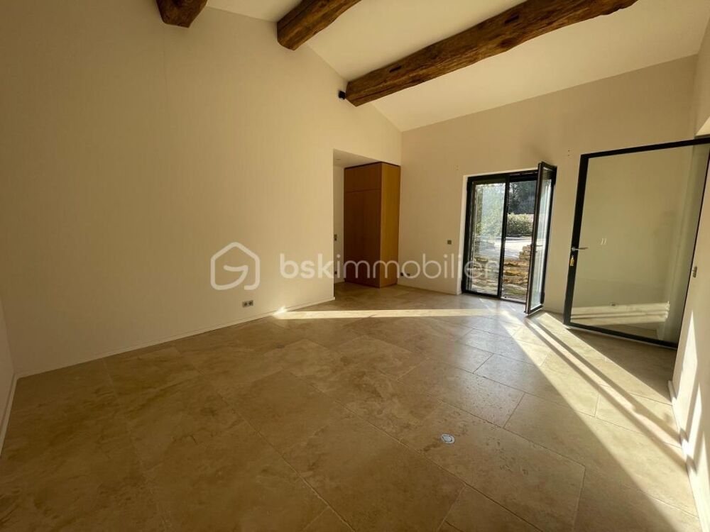 à vendre  Propriété/château Ménerbes (84560)