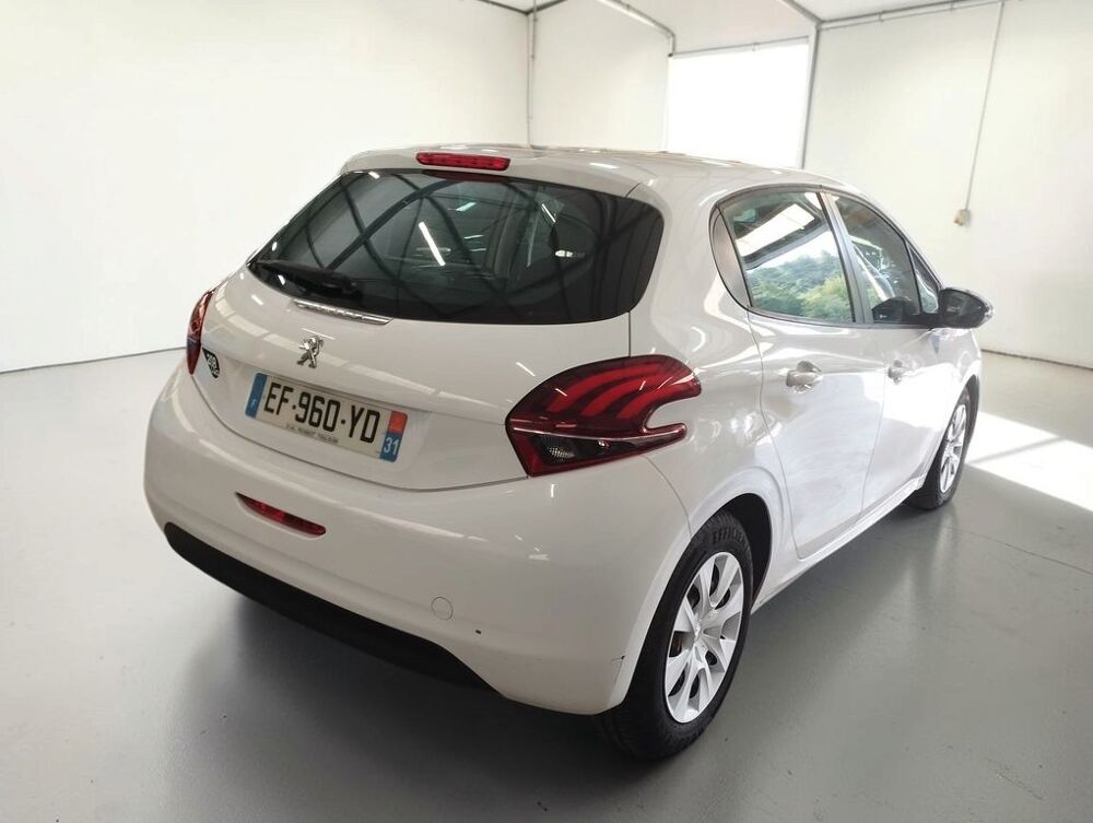 208 1.2 VTI 68 5P 2016 occasion 06640 Saint-Jeannet