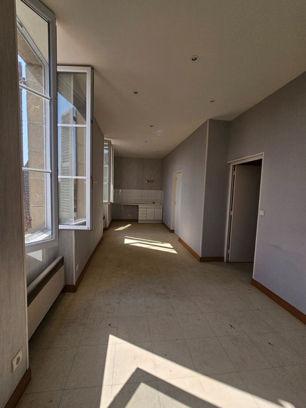 Vente Maison Maison � vendre 6 pi�ces Proche de Moulins (03) Besson