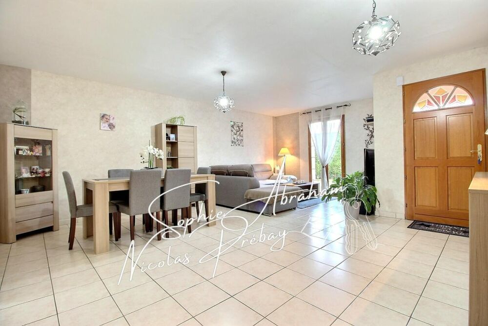 Vente Maison Maison de plain-pied, 4 chambres, garage et jardin Angerville