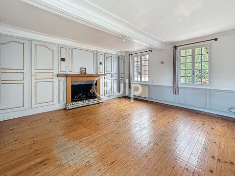   Maison de caract�re avec ancienne boutique et appartement ind�pendant Maison - 5 pi�ce(s) - 122 m�