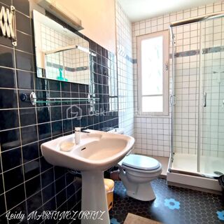  Immeuble à vendre 13 pièces 330 m²