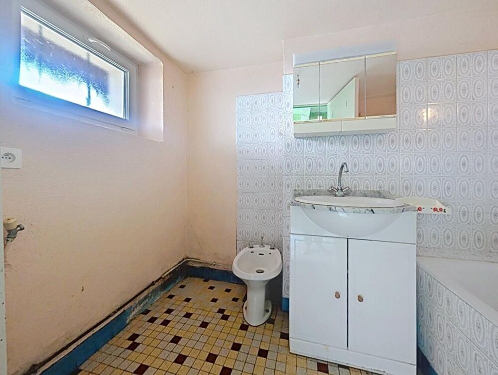 Vente Maison MAISON BOURG  A FORT POTENTIEL 84900EURO-7KM DE LA ROCHE POSAY 37290 CHAMBON La roche posay