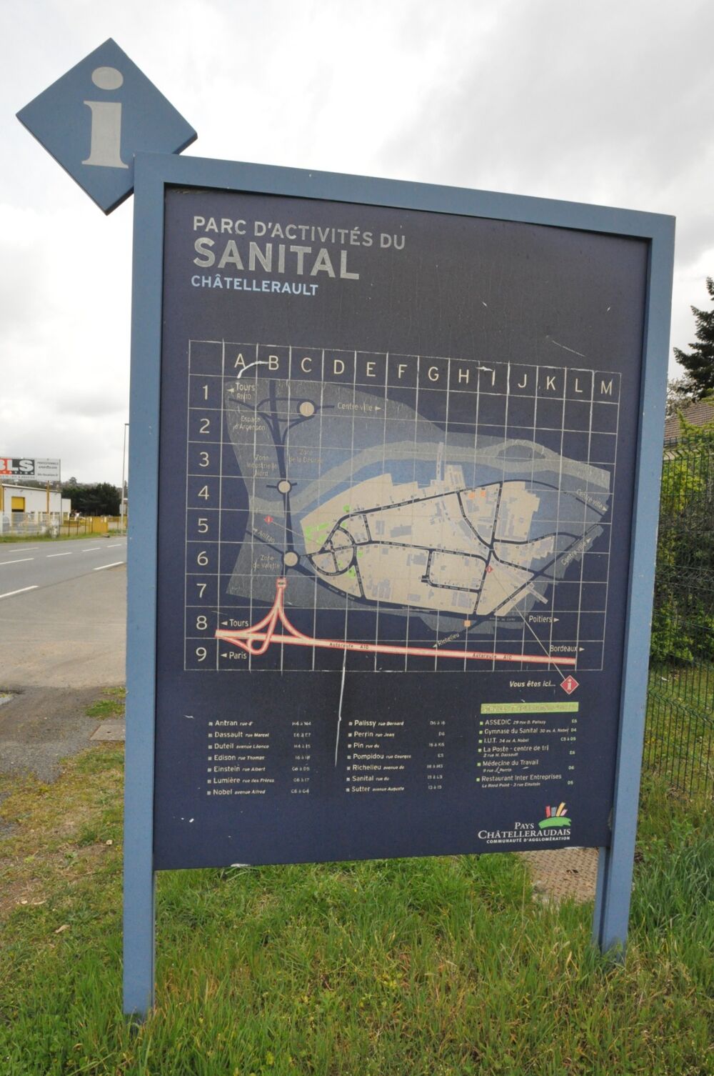 Vente Terrain Dpt Vienne (86), à vendre CHATELLERAULT terrain Zone d'Activité Le Sanital Chatellerault