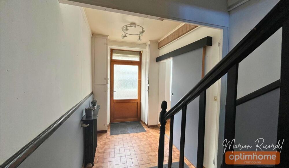 Scaër (29390)  Maison ancienne de 224 m² avec garage indépendant et terrain de 483 m²