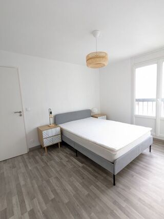  Appartement à louer 2 pièces 47 m²