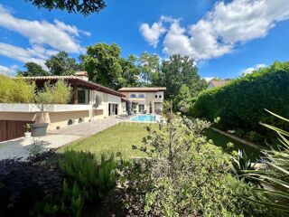  Maison à vendre 6 pièces 216 m²