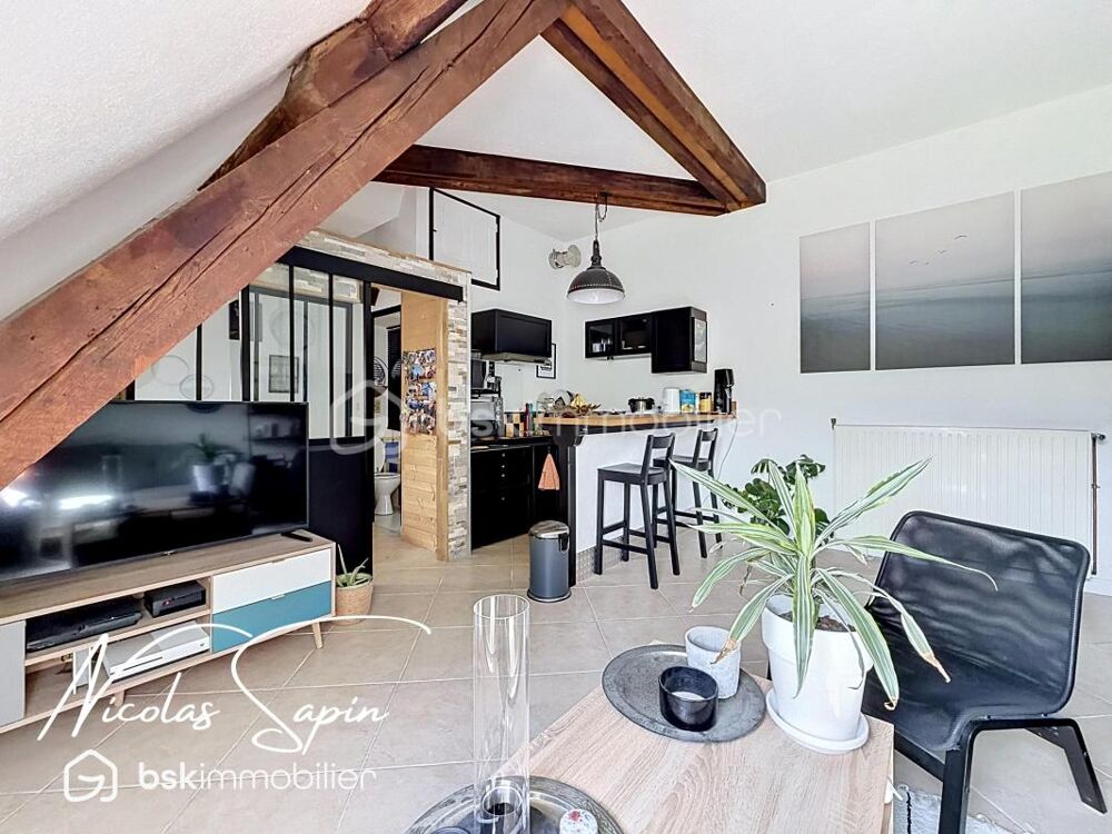 Vente Appartement T2 au dernier étage dans le château d'Herbeys Herbeys