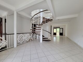  Immeuble � vendre 6 pi�ces 298 m�