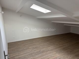  Immeuble à vendre 15 + pièces 315 m²