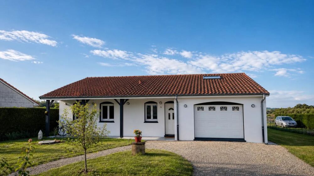 MAISON INDIVIDUELLE DE 160 M2 F6 DE PLAIN PIED 4 CHAMBRES GARAGE ET JARDIN