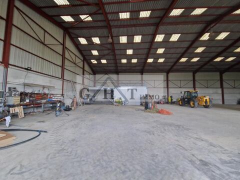 Local d'activité de 1150 m² à louer à LOUVRES 8000 95380 Louvres