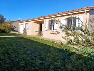 Vente Maison En Exclusivité CAPIFRANCE – Maison de plain-pied à vendre 5 pièces AZAY LE BRULE (79) Azay le brule