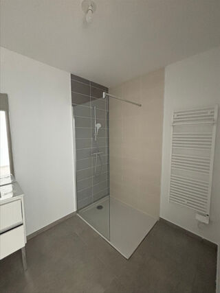  Appartement à louer 2 pièces 44 m²