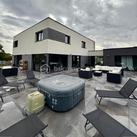   Maison contemporaine cubique 7 chambres, village recherch Maison - 8 pice(s) - 330 m