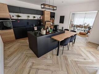  Maison � vendre 7 pi�ces 222 m�