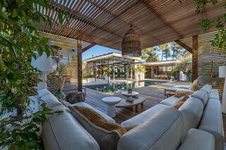  Maison  vendre 8 pices 365 m