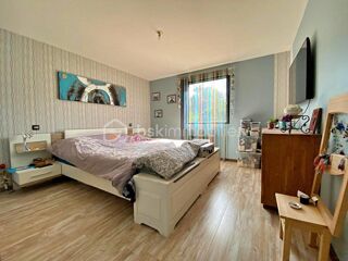  Maison  vendre 8 pices 200 m