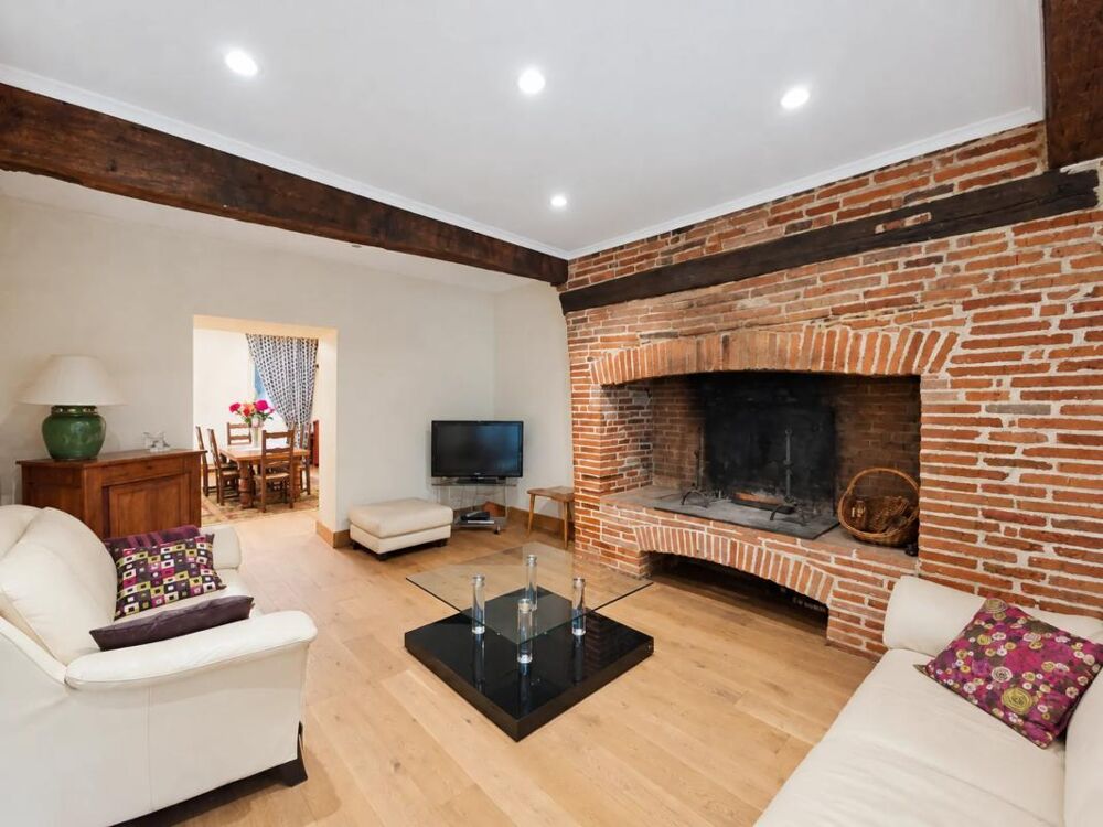 Vente Maison Maison de 8 pièces de 322 m² à Castelsarrasin Castelsarrasin