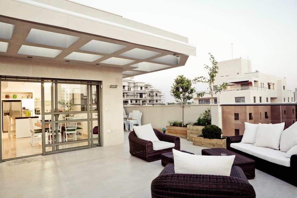 ***Magnifique appartement dernier étage en attique avec terrasse + 2 places de parking !!***