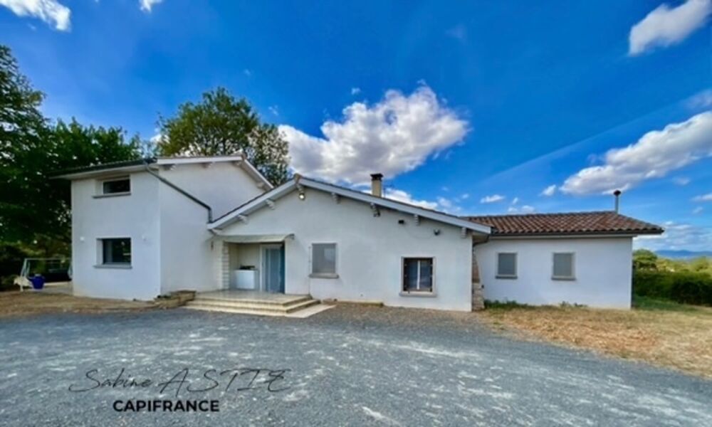 Vente Maison MONTCEAUX - Maison familiale de 136 m² environ - 3 chambres et espace indépendant climatisé - Terrain de 2 384 m² Montceaux