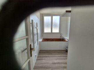  Appartement à louer 6 pièces 110 m²