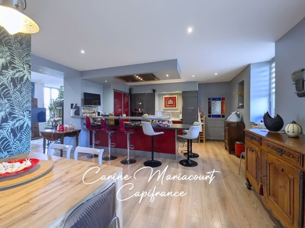 Vente Maison Maison de caractère de 226 m2, DPE B, 4 suites parentales, 2 garages, grande cave aménageable Saint maixent l ecole