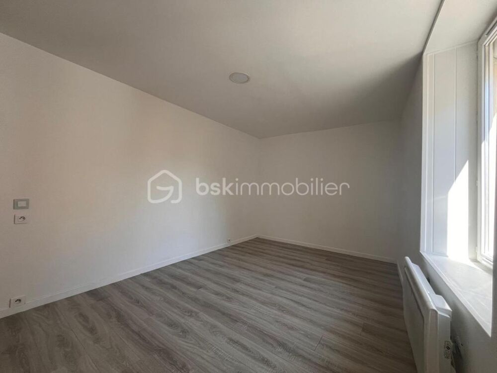 Location Appartement APPARTEMENT F2 RDC CENTRE VILLE Claye souilly