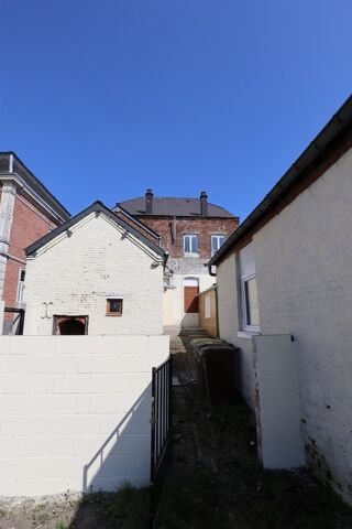  Immeuble  vendre 10 pices 170 m