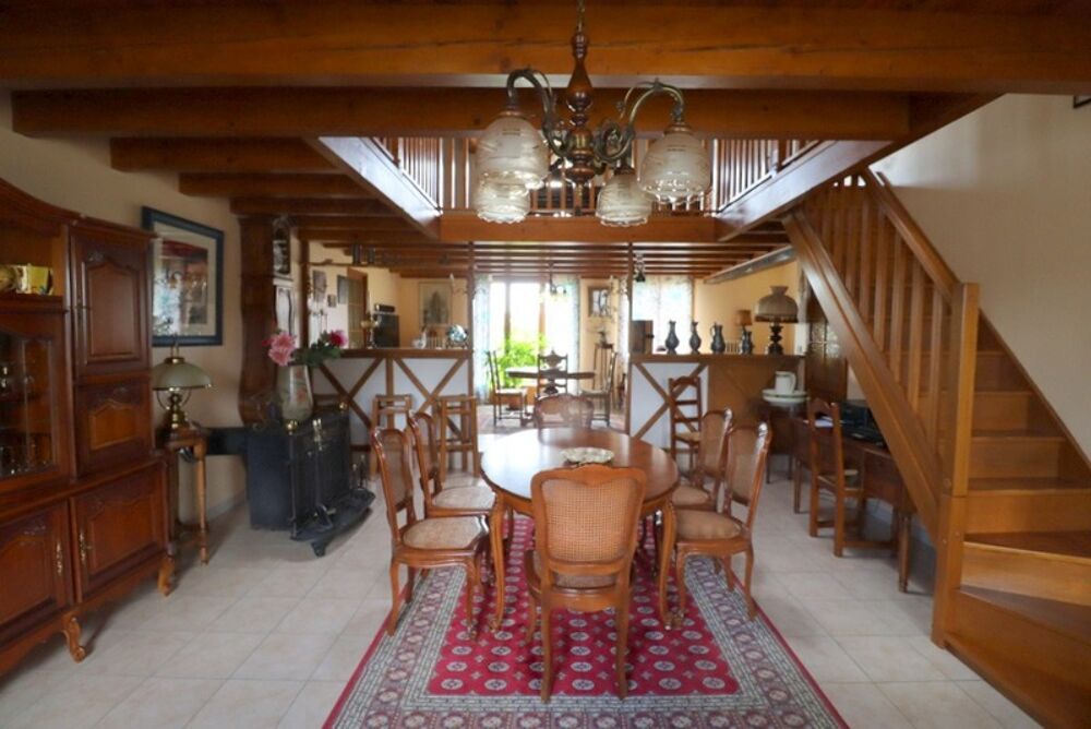 REYSSOUZE belle ferme de 200 m² avec 5 chambres sur 1000 m² de terrain